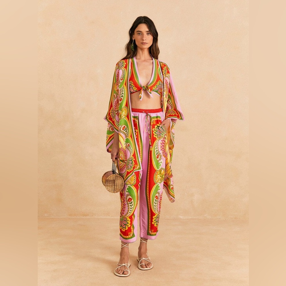 FARM RIO
BEACH TOUCANS SCARF MULTI KIMONO